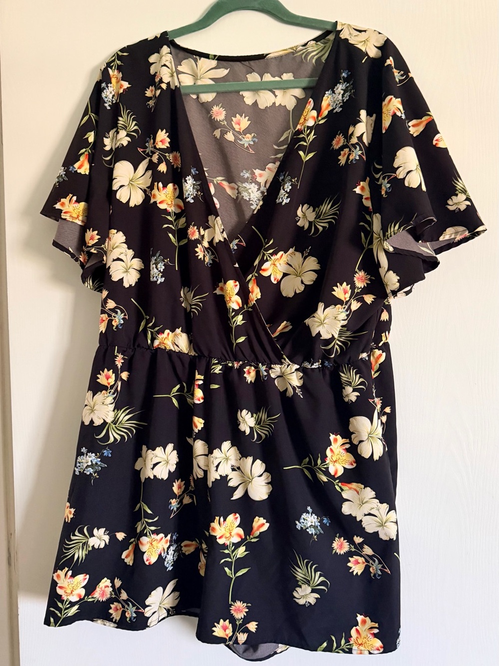 Floral 2X Romper Black Tropical Floral Short Sleeve V-Neck